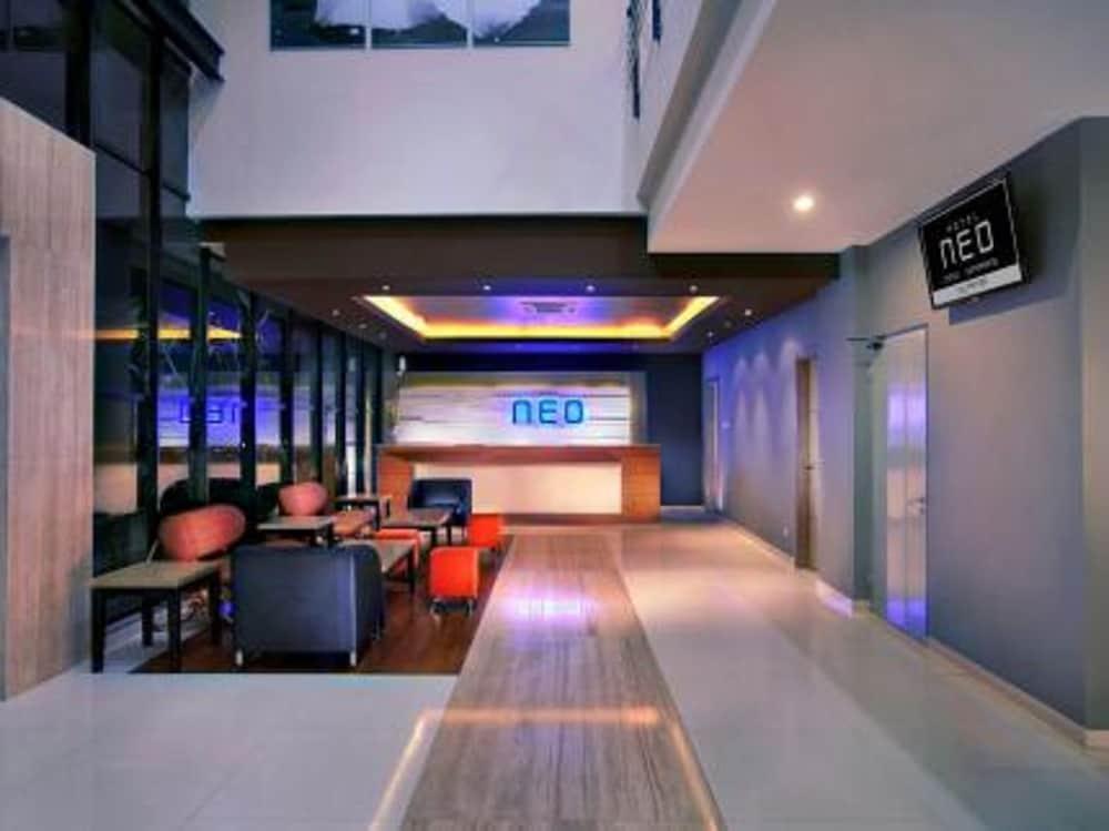 Hotel Neo Candi Simpang Lima - Semarang By Aston Εξωτερικό φωτογραφία
