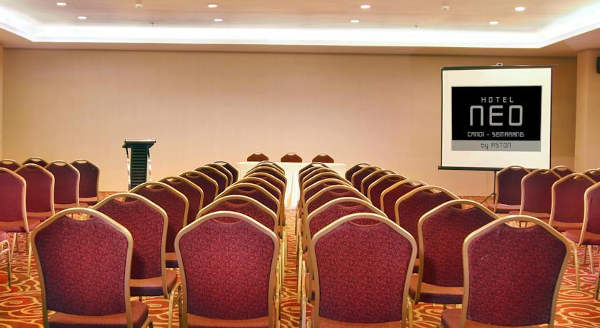 Hotel Neo Candi Simpang Lima - Semarang By Aston Εξωτερικό φωτογραφία