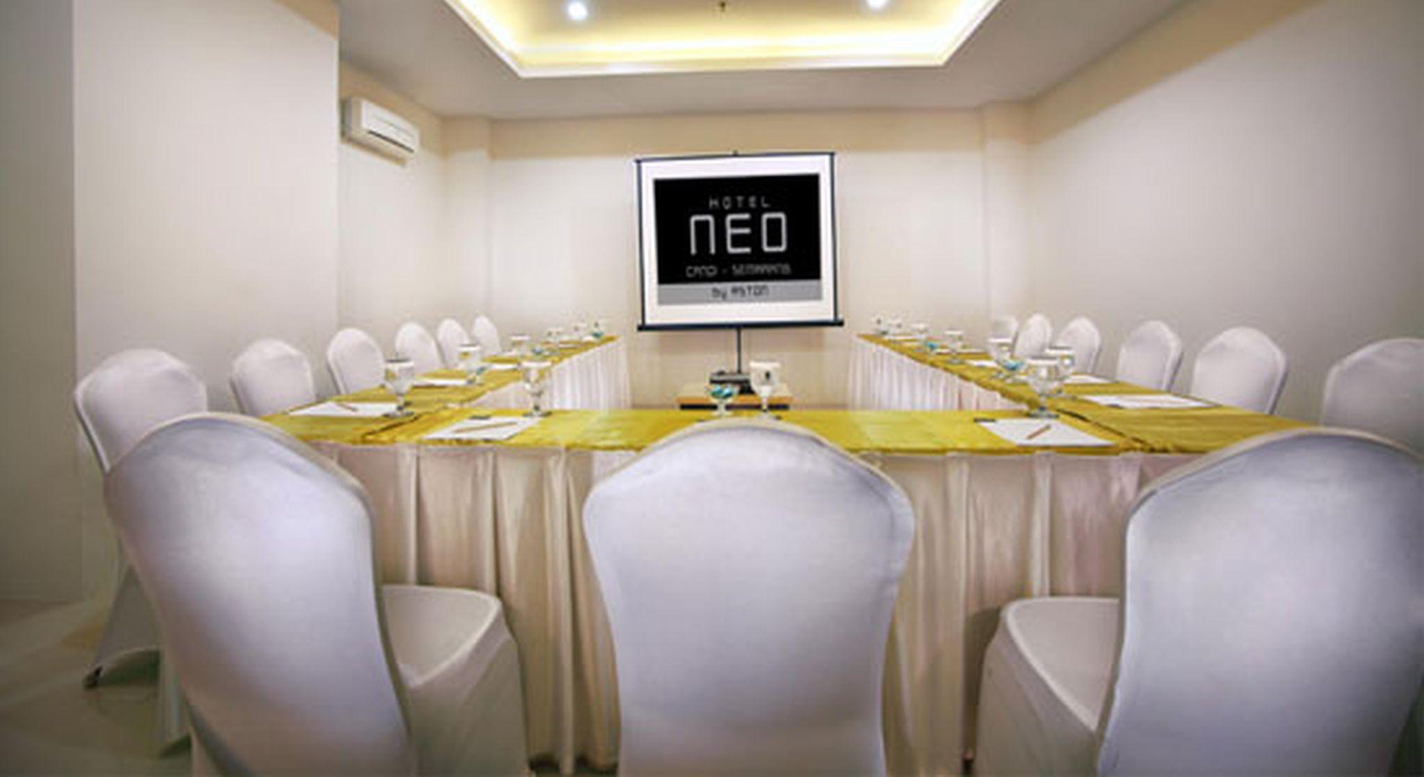 Hotel Neo Candi Simpang Lima - Semarang By Aston Εξωτερικό φωτογραφία