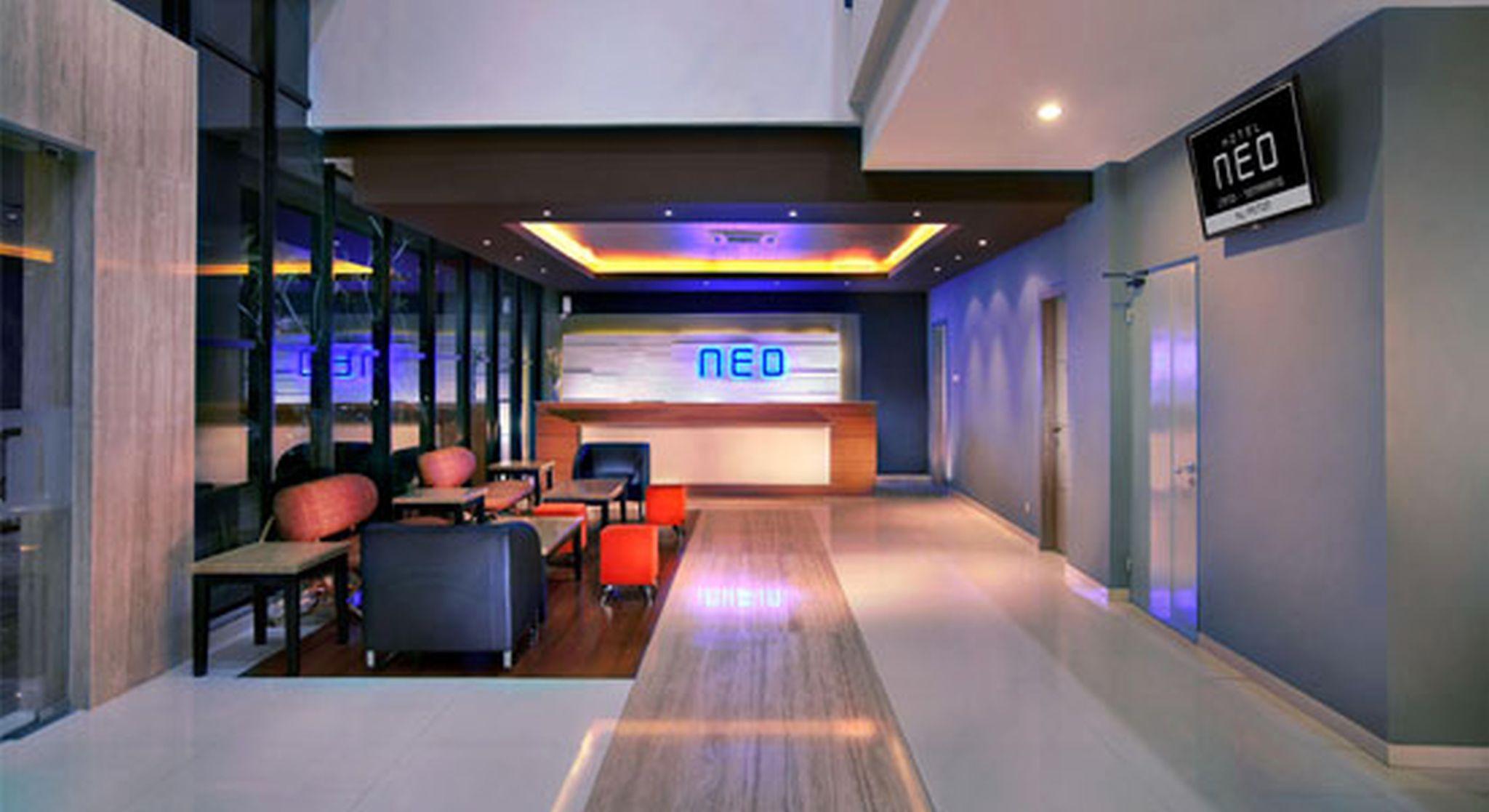Hotel Neo Candi Simpang Lima - Semarang By Aston Εξωτερικό φωτογραφία