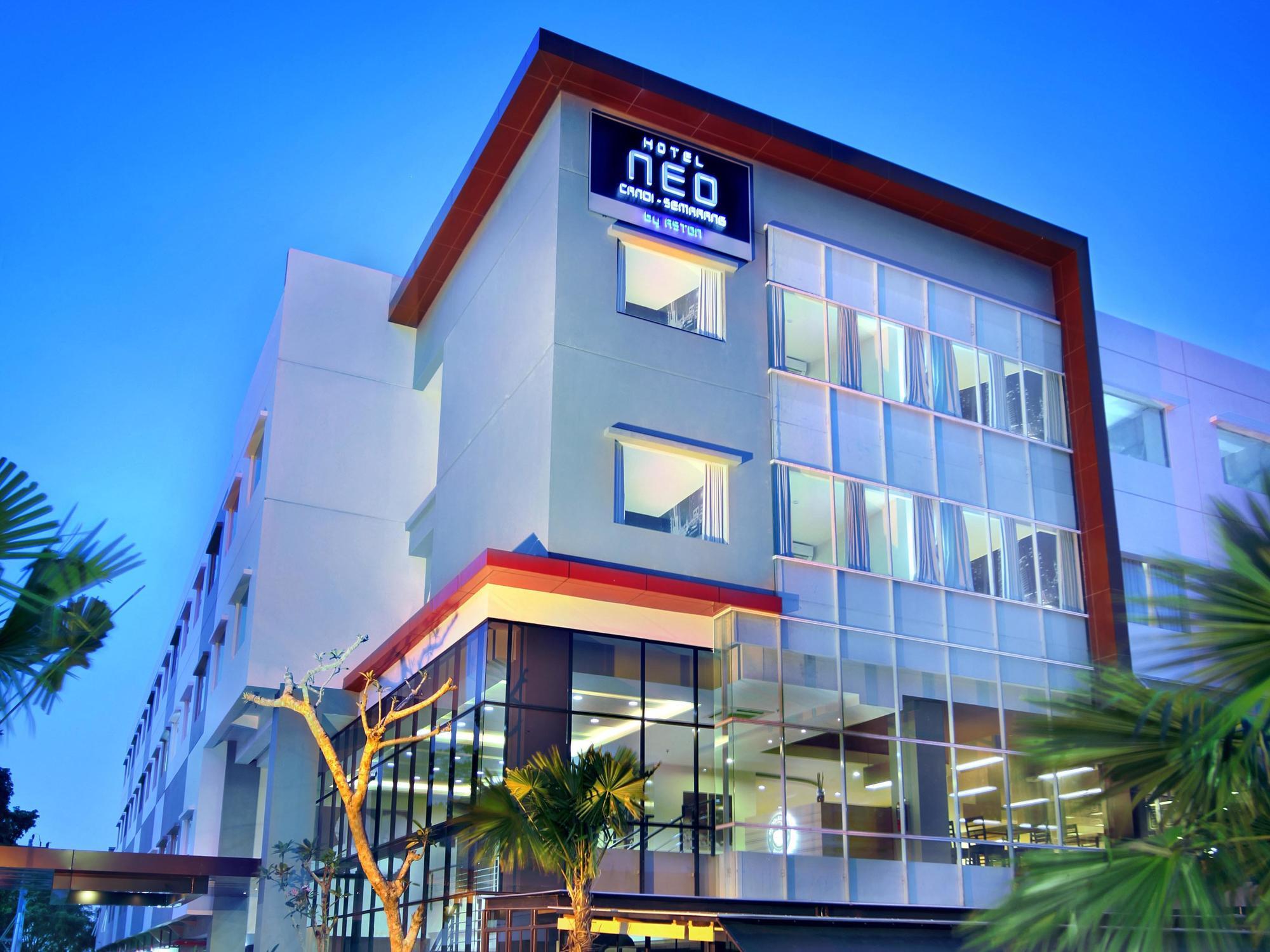 Hotel Neo Candi Simpang Lima - Semarang By Aston Εξωτερικό φωτογραφία