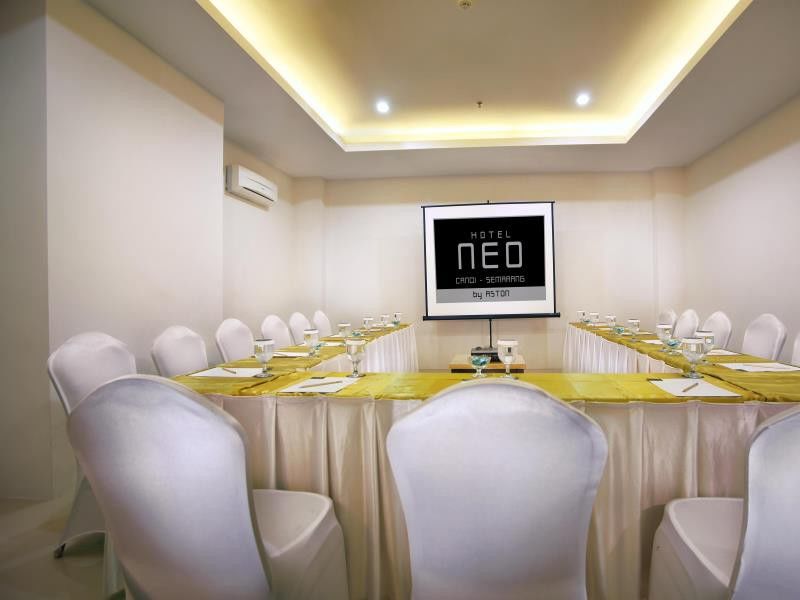 Hotel Neo Candi Simpang Lima - Semarang By Aston Εξωτερικό φωτογραφία