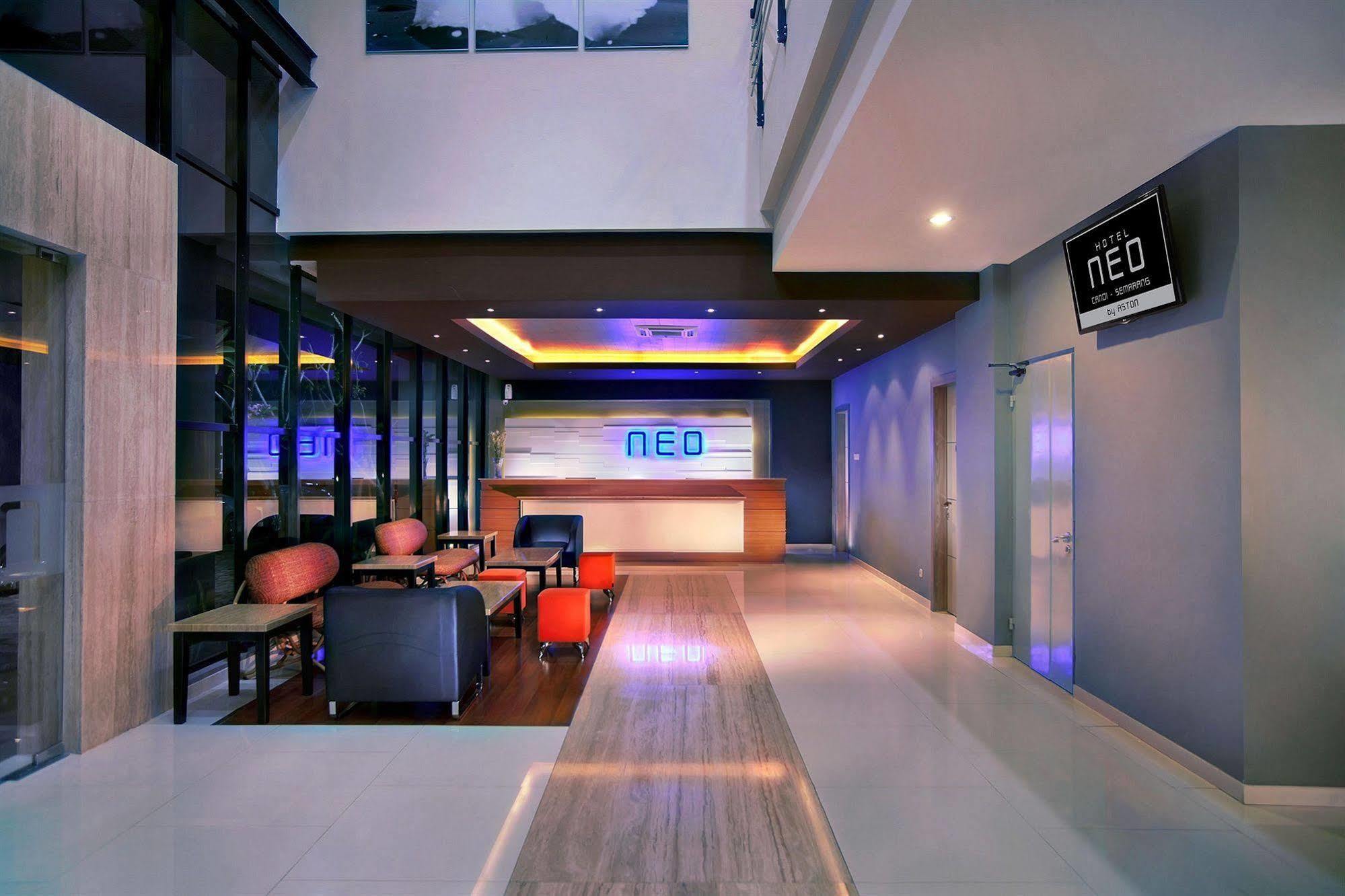 Hotel Neo Candi Simpang Lima - Semarang By Aston Εξωτερικό φωτογραφία