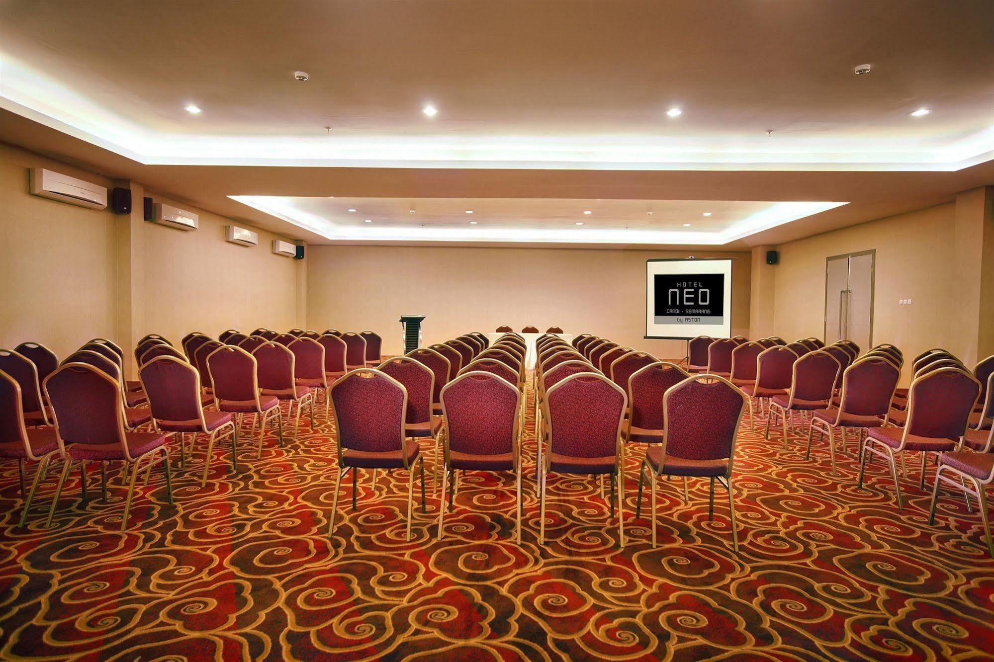 Hotel Neo Candi Simpang Lima - Semarang By Aston Εξωτερικό φωτογραφία